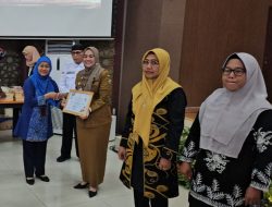 Camat Kampar Utara Terima Penghargaan, Ternyata Karena ini