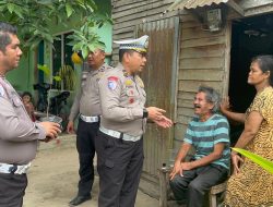 Tampil Beda, Satlantas Polres Kampar Padukan Jumat Berkah dan Green Policing, Masyarakat Terharu, Lingkungan Terjaga