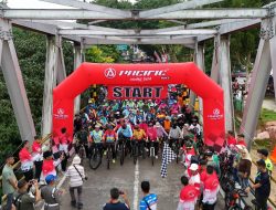 Ratusan Komunitas Sepeda se Sumatera Apresiasi Panitia Pelaksana Fun and Adventure Bike Kabupaten Kampar