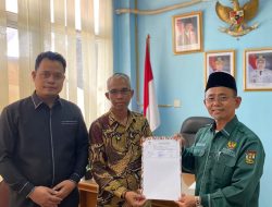 Hantarkan Hasil Penggalangan Dana ke Baznas, Ketua Komisi I DPRD Kampar : Insya Allah Keberkahan Bagi Semua