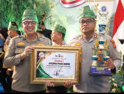 Kapolres Kampar Terima Langsung Tiga Penghargaan di Peringatan Hari Bhayangkara ke 80